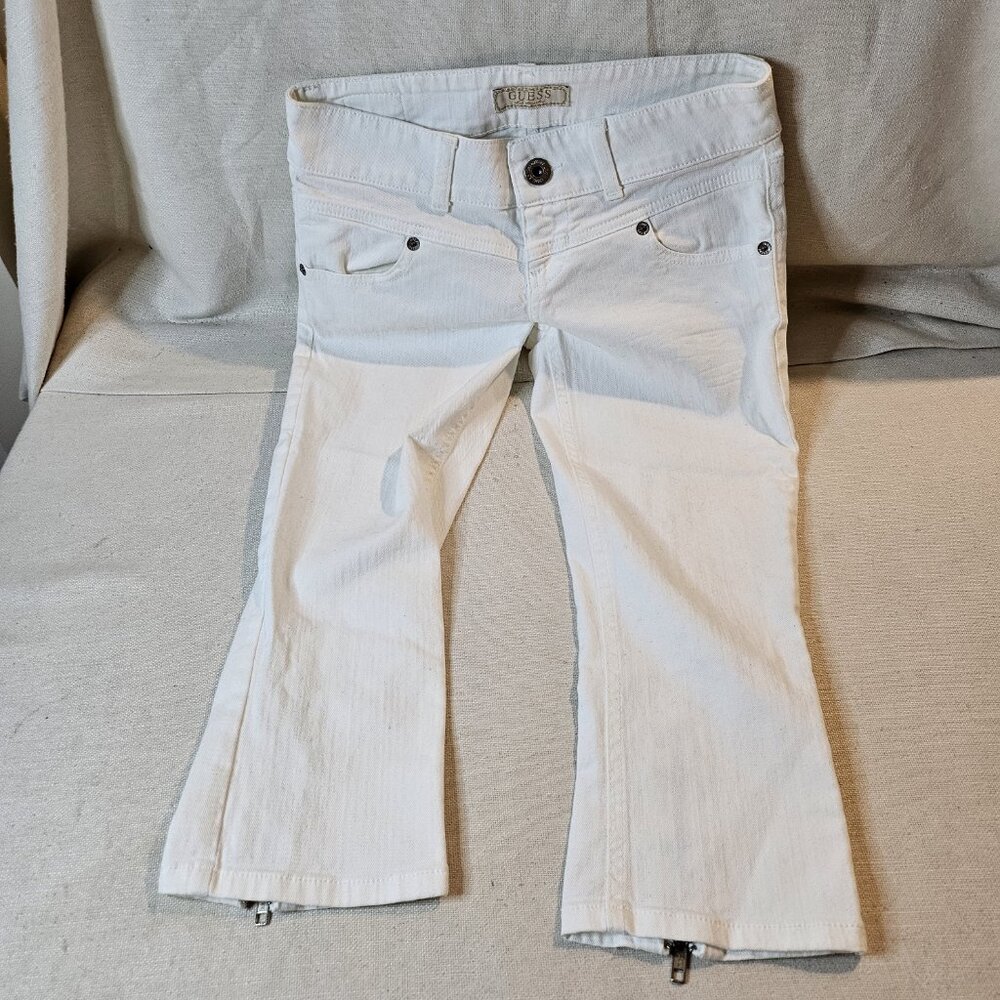 Guess Women's Low Rise Khaki Capris - White - Size 26